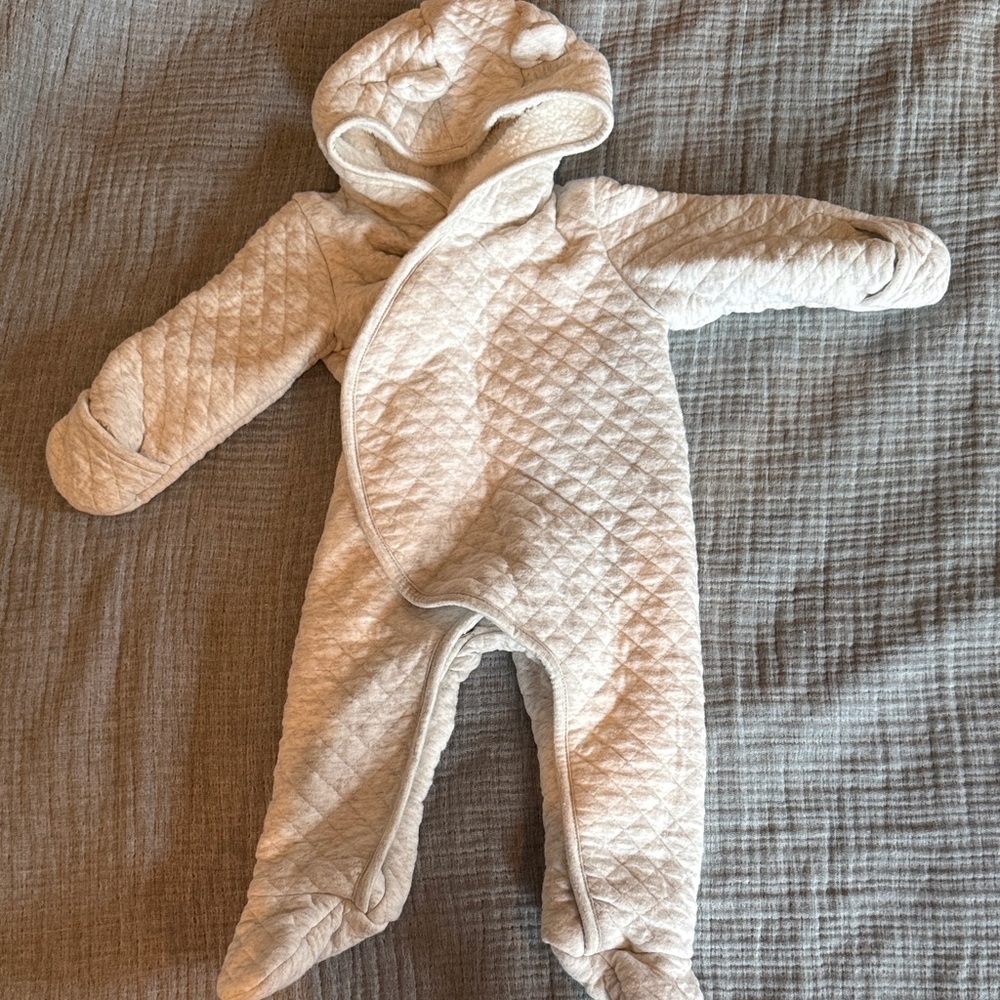 Cozy Gray/Cream Quilted One Piece Bunting